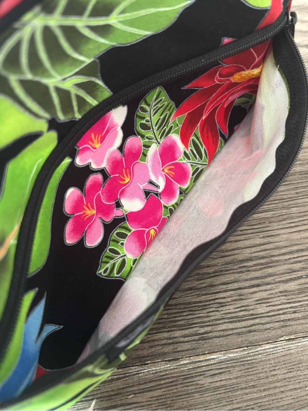 Nani Island Hawaiian Tropical Floral Baguette Shoulder Bag - Picture 7 of 10